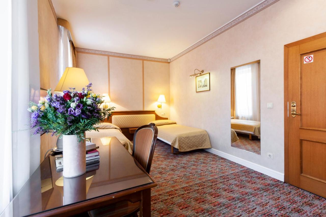Story Inn Self Check-In Hotel Vilnius Luaran gambar